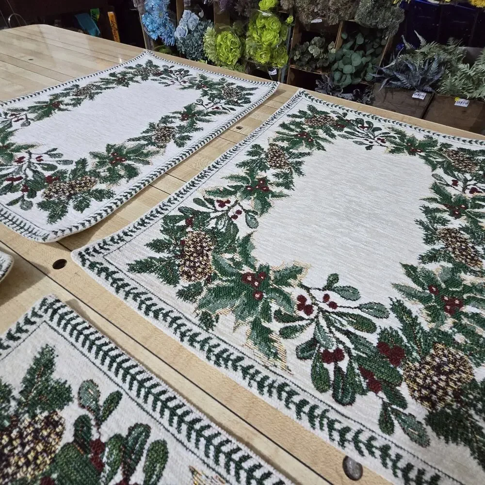 Vtg Set 4 Tapestry Holiday Placemats 13